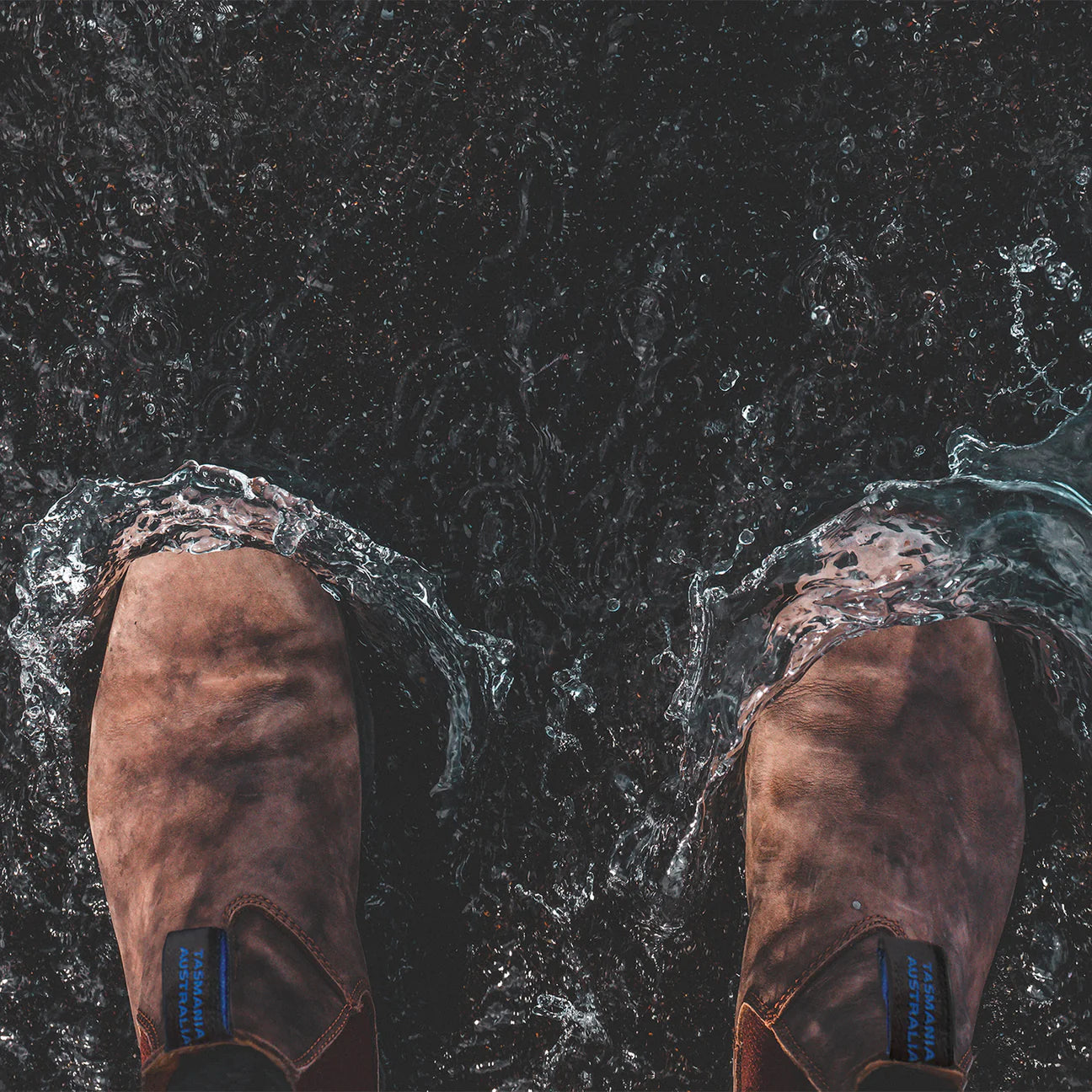 Blundstone 1391 thermal dress boot in rustic brown, featuring waterproof design and Thinsulate lining for winter comfort.