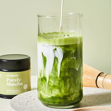 Lake_and_Oak_Ceremonial_Matcha_mixed_latte_whisk_and_cup_jpg