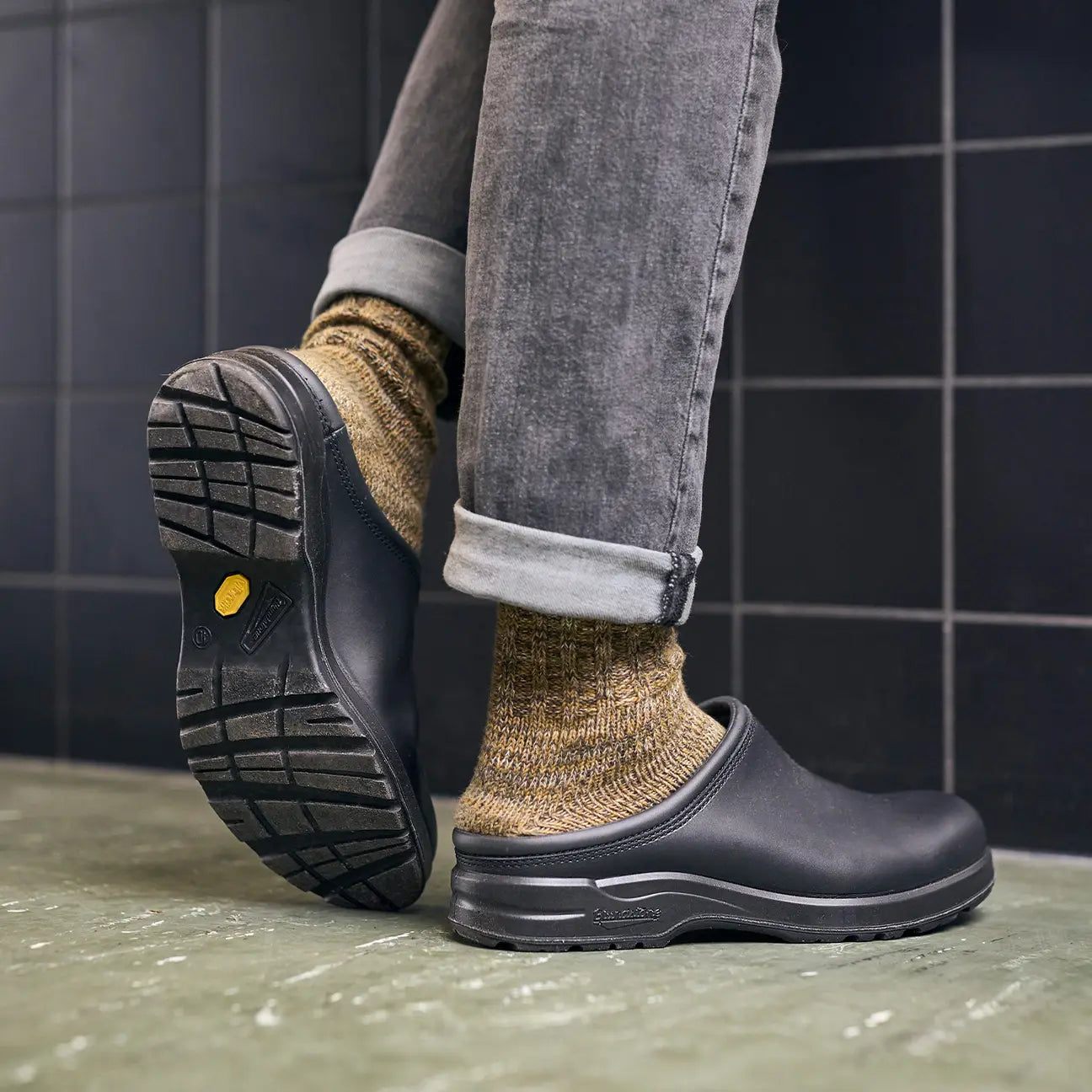 Blundstone boot #2381 All-Terrain Clog Black standing man