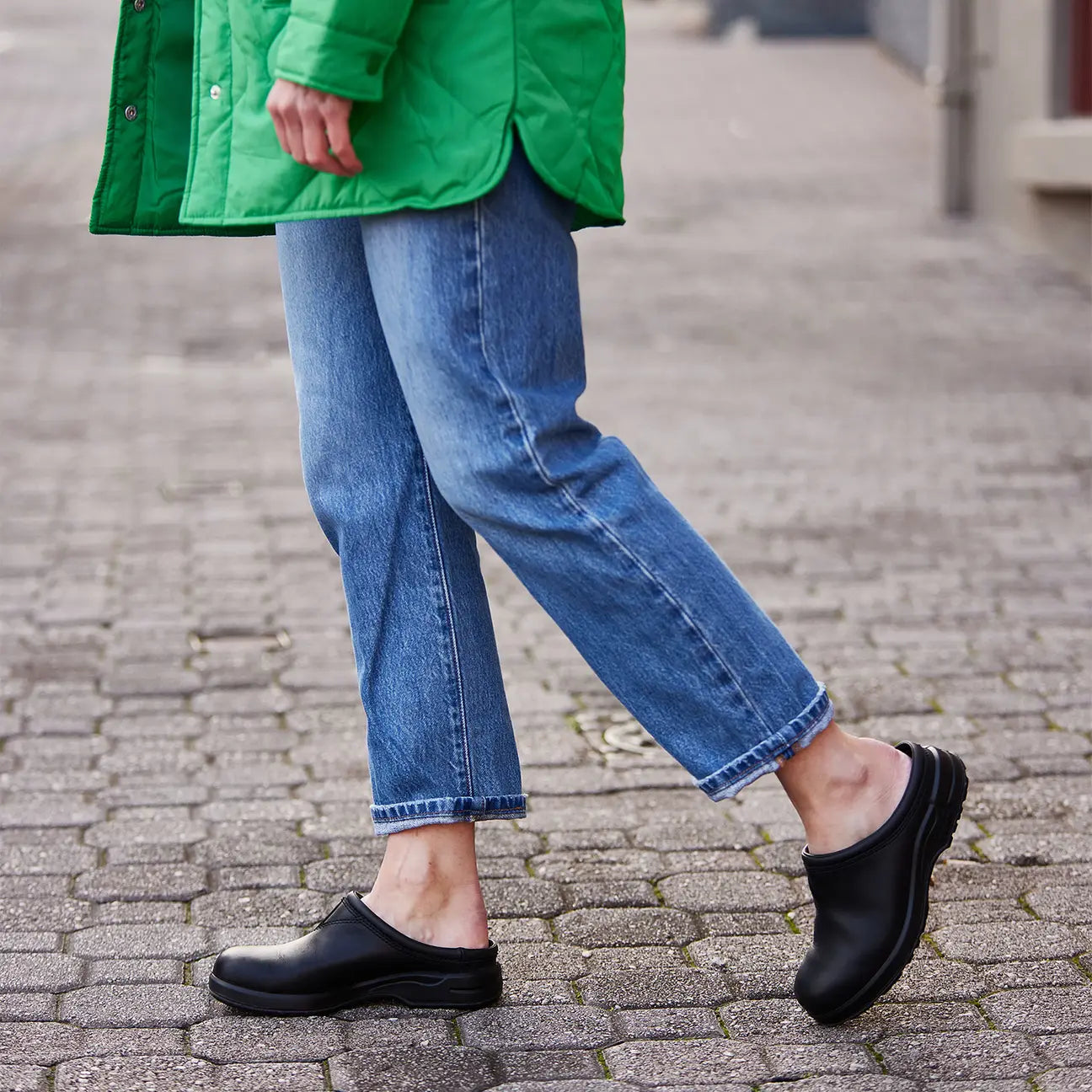 Blundstone boot #2381 All-Terrain Clog Black walking