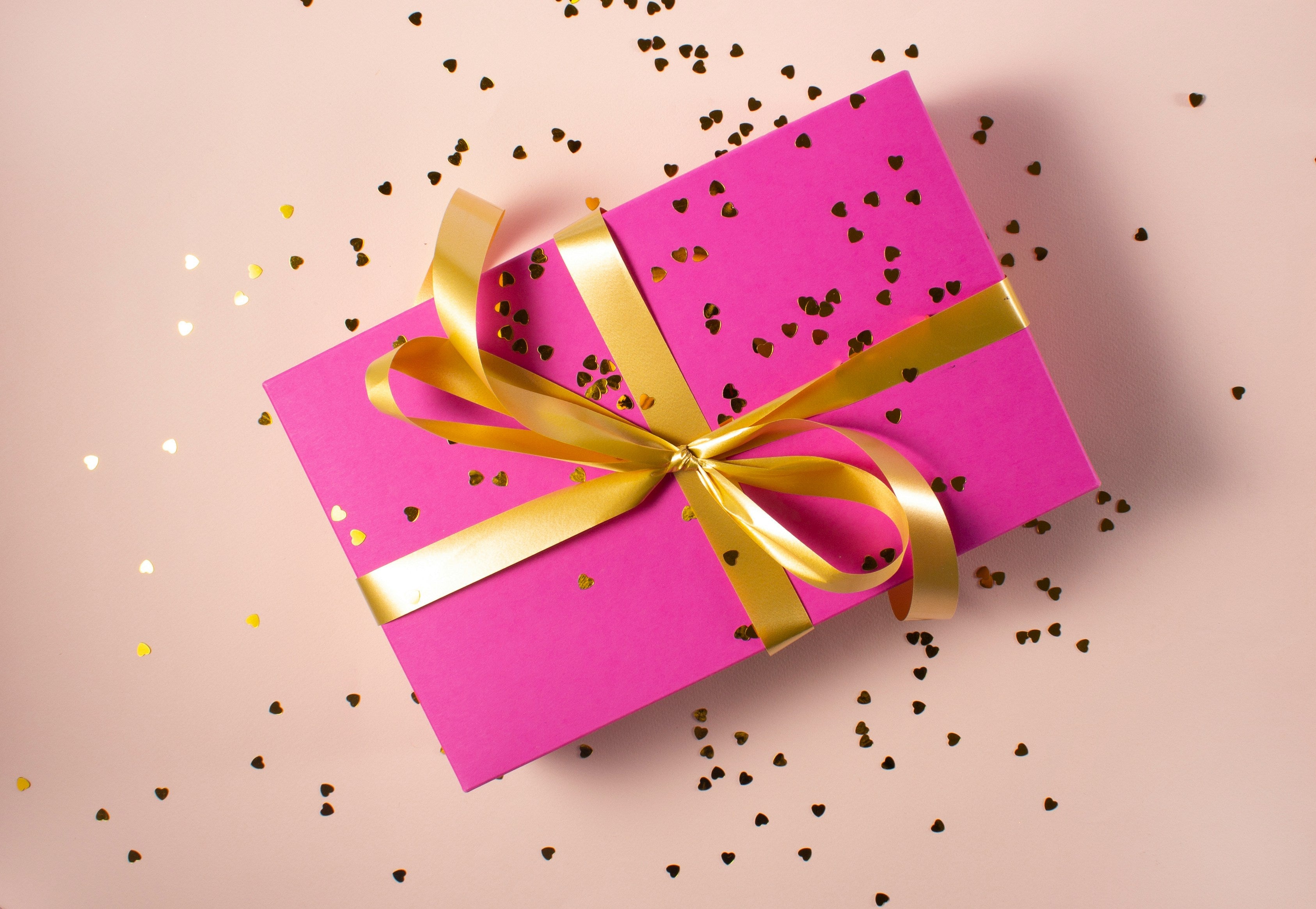 Canadian-Made Gift Sets &amp; Boxes  Shop curated gift sets, gift boxes, and ready-to-give packages from local Canadian brands. 