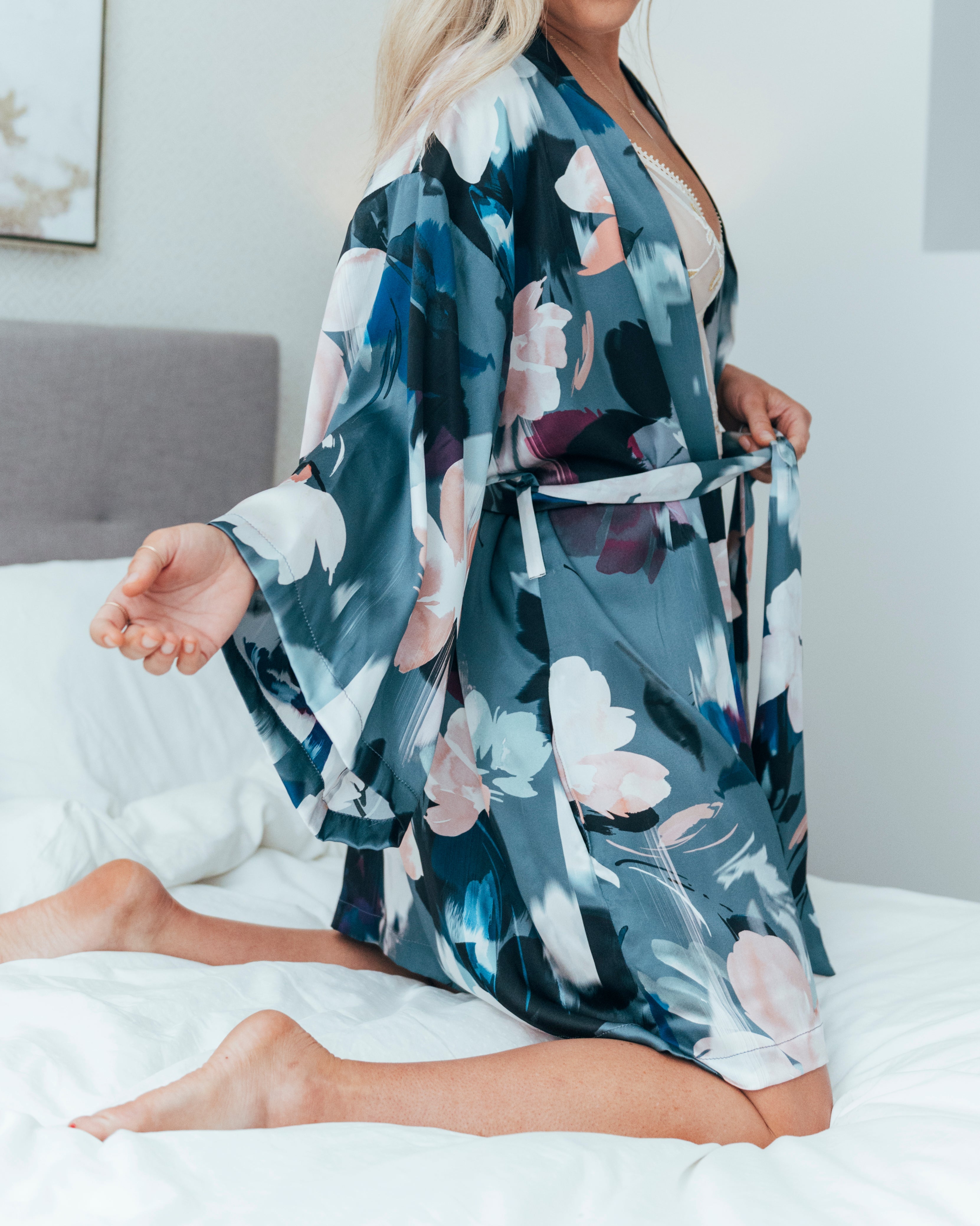 Silver Lining Short Kimono Robe side