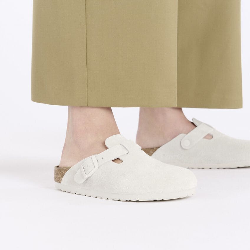 Birkenstock Women Boston Sandals in Antique white suede top model