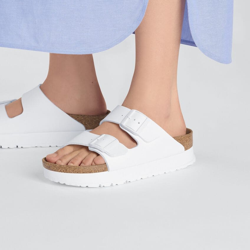 Birkenstock Women Papillio Flex White Platform sandals close up model