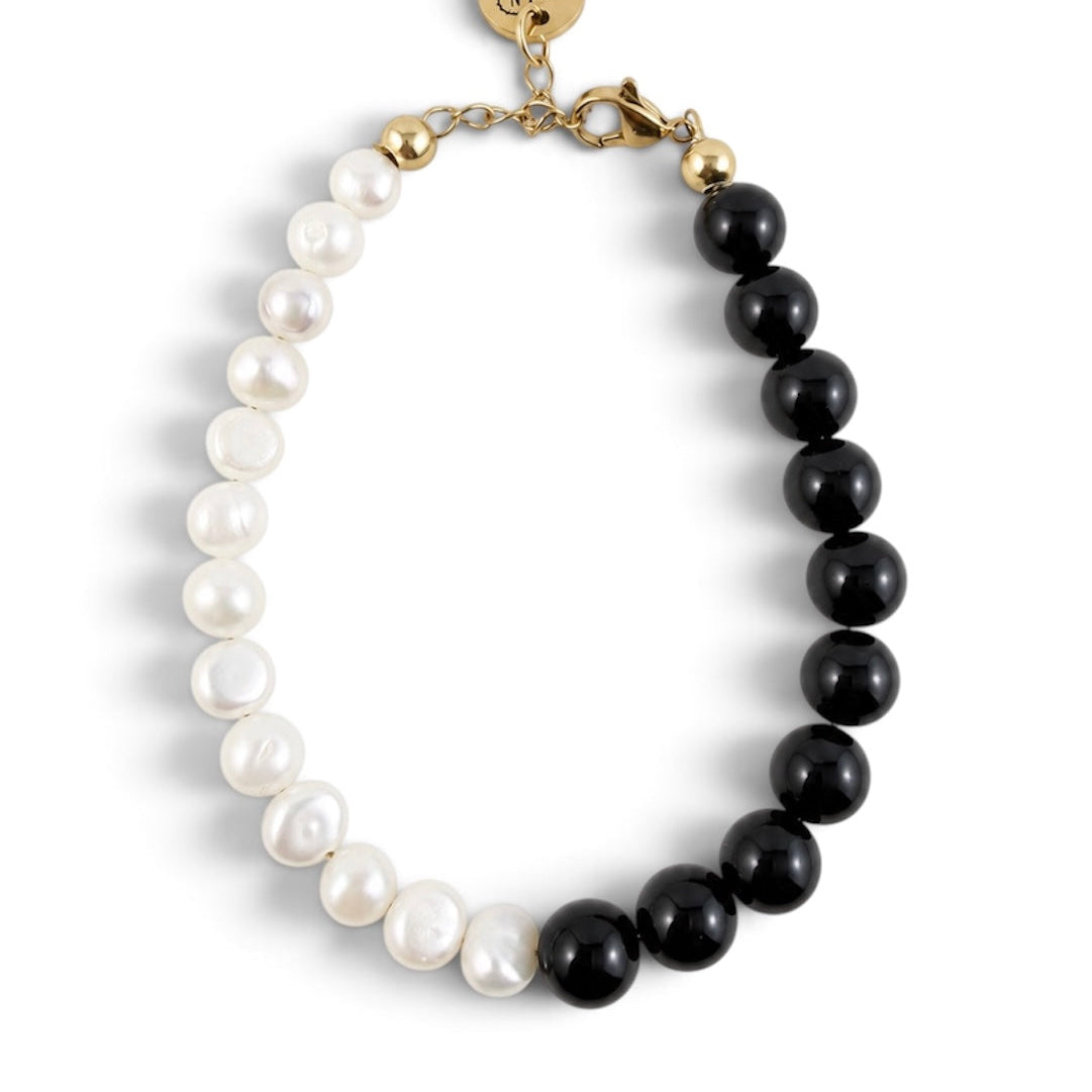 Cookies & Cream Bracelet Black Onyx and freshwater pearls by Six N Stone gold clasp