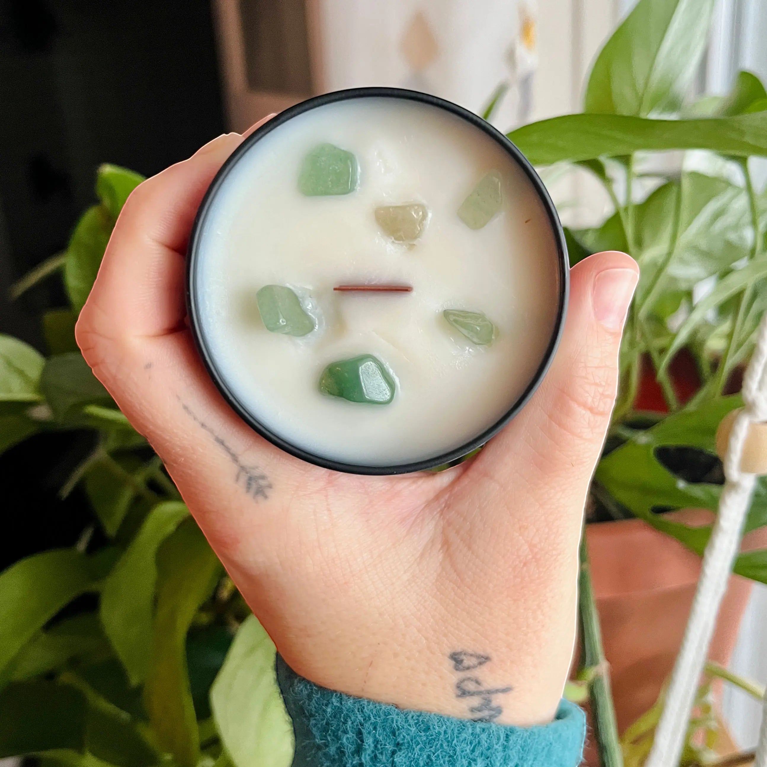 Soy Crystal Candle – Sage & Aventurine | La Sultana Savonnerie top