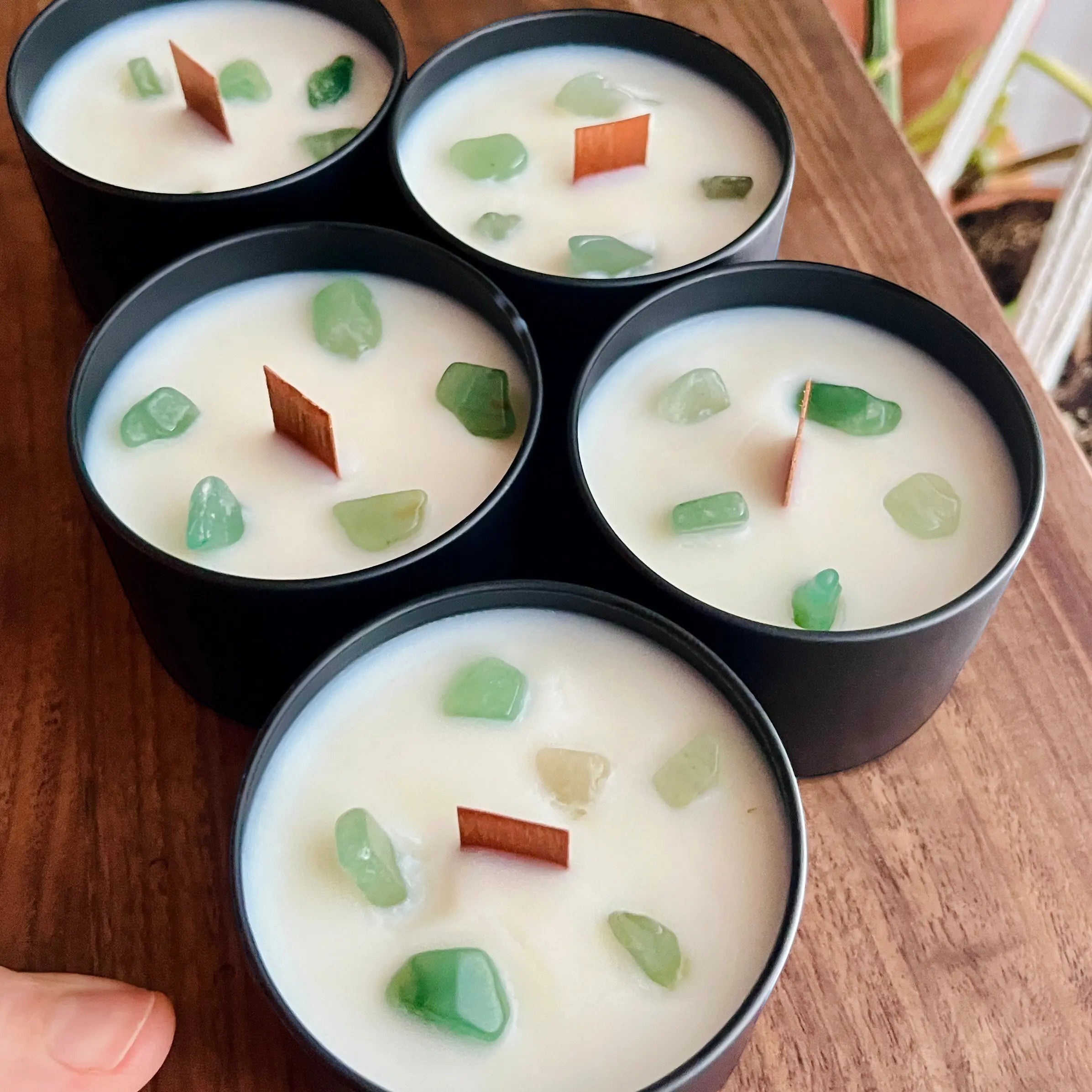 Soy Crystal Candle – Sage & Aventurine | La Sultana Savonnerie five