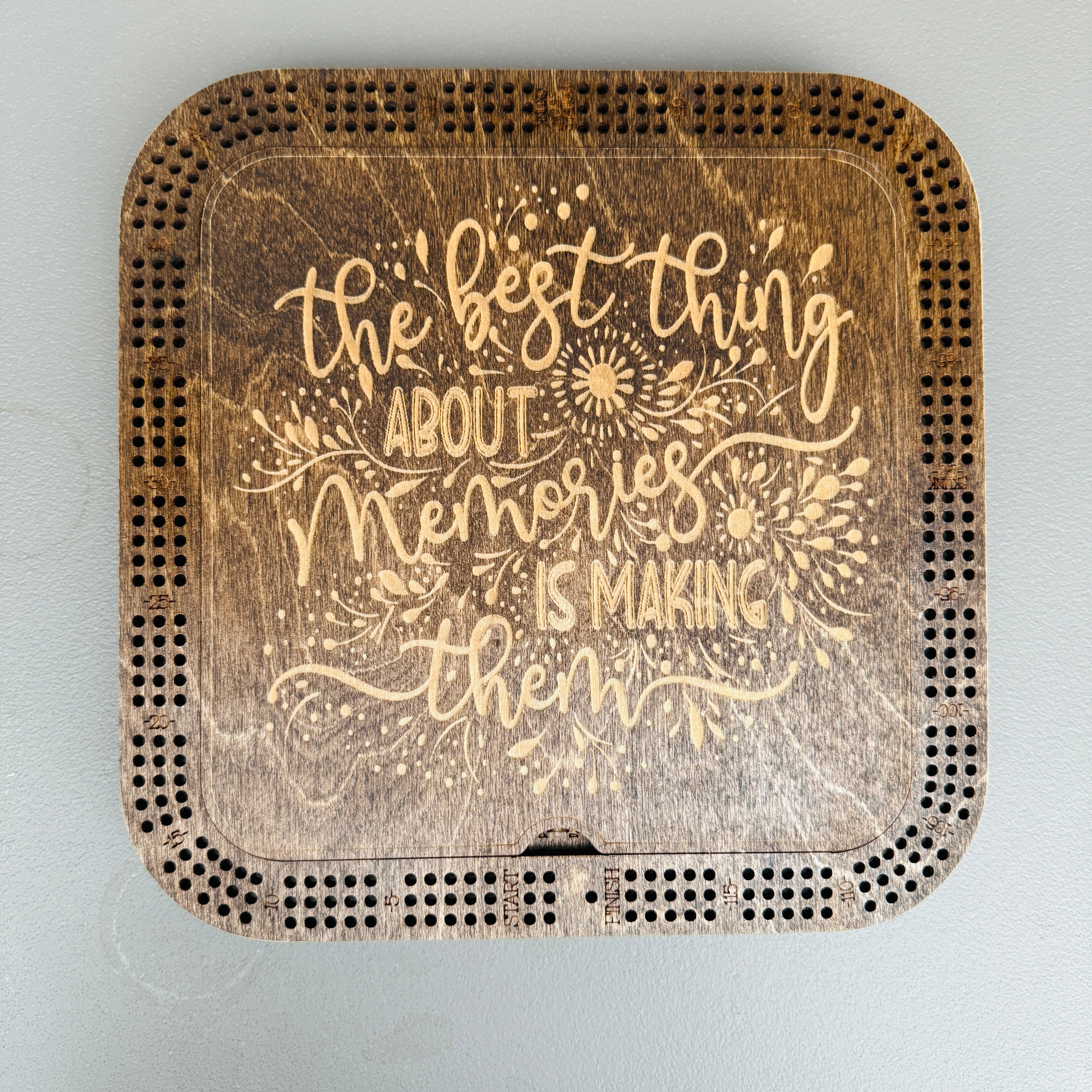 Creations by Alfie square wooden cribbage board with engraved memories quote lid – 10-inch.