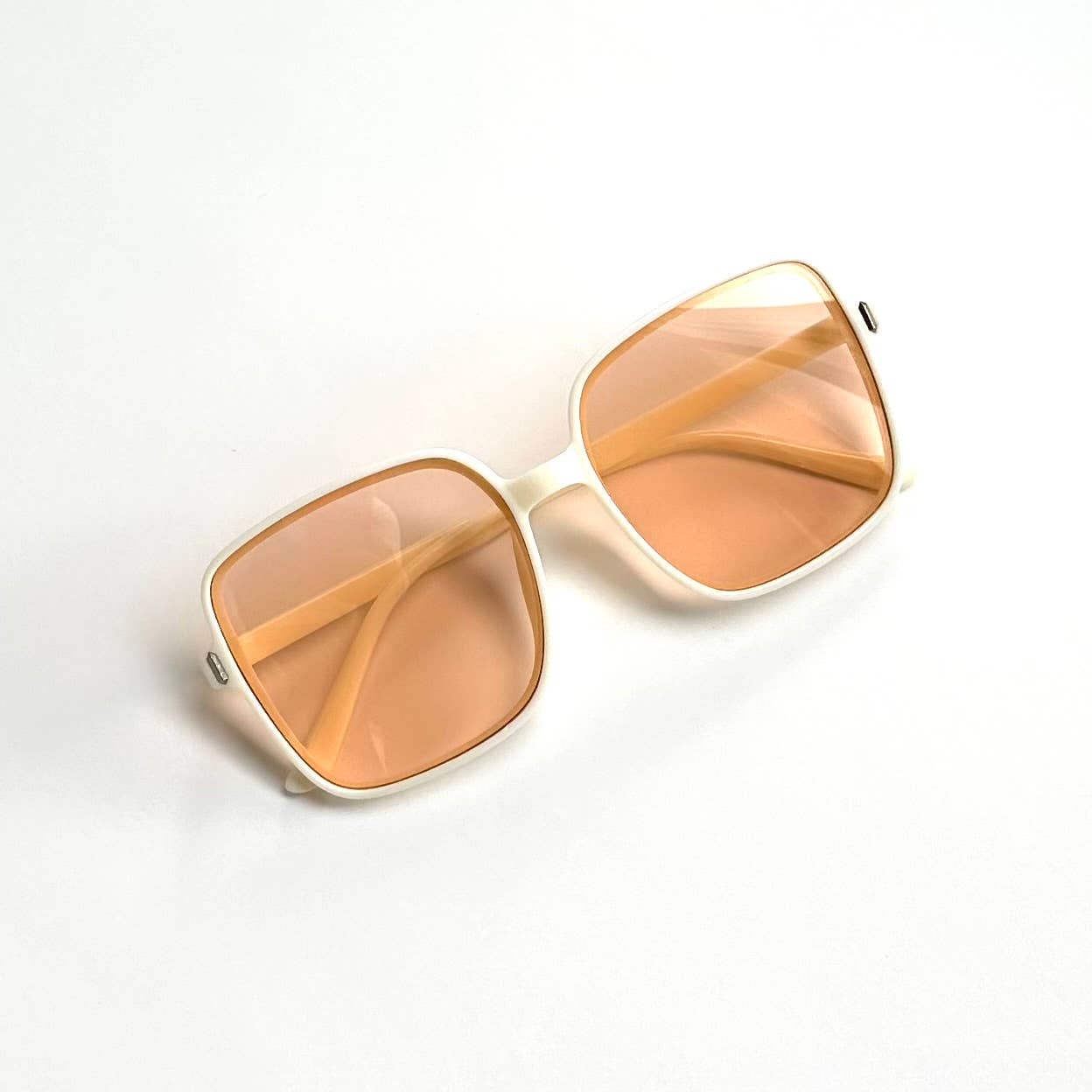 Katie Women's Oversized Square Sunglasses White Peach Lenses Front