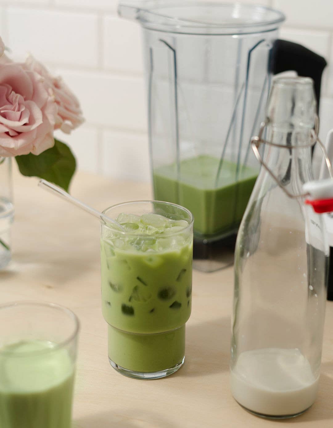 Supercharge your self-care with delicious health-promoting lattes, smoothies, tonics, elixirs, and even snacks that will hit the spot any time of day