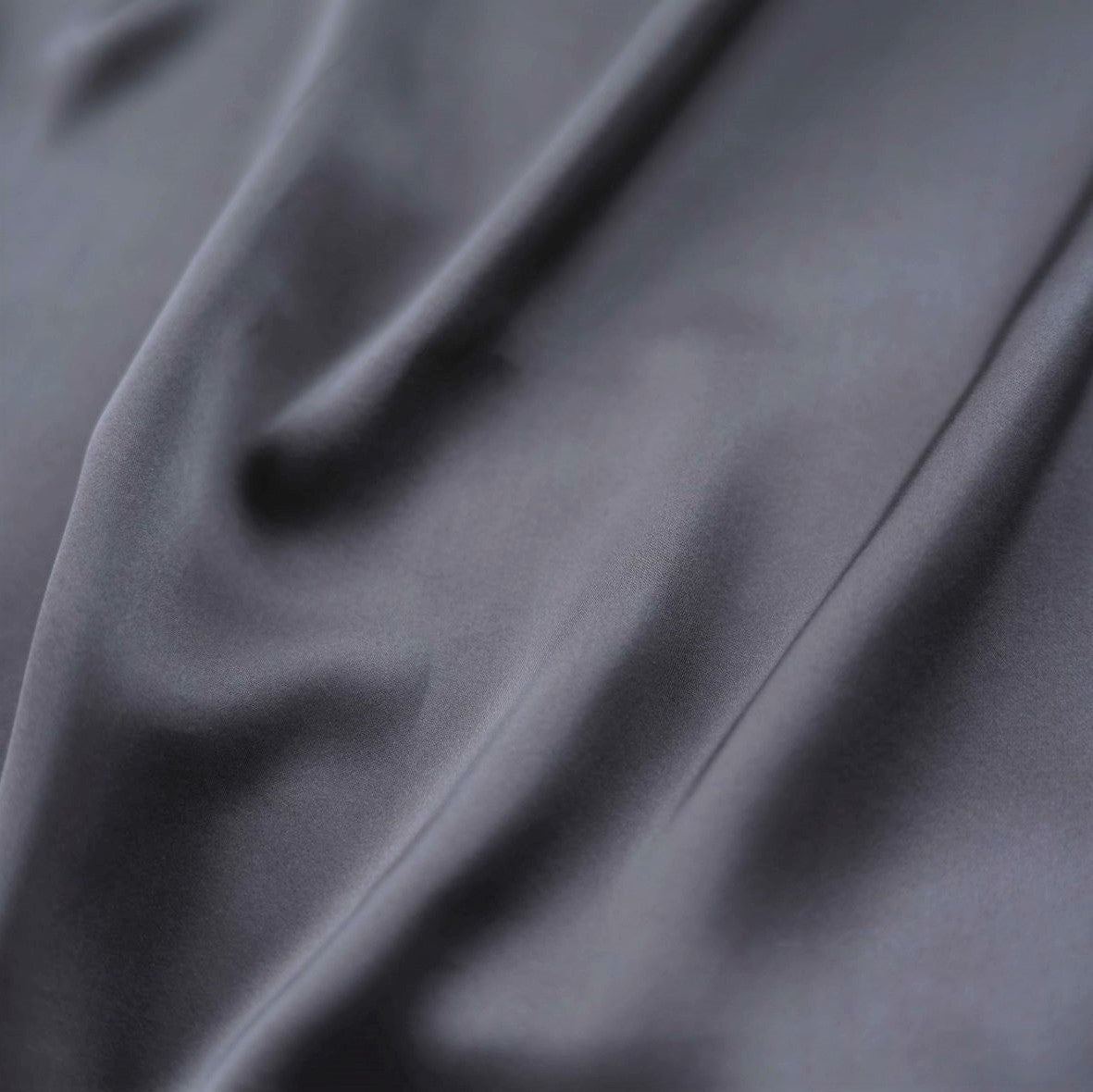 The Paradise Pillowcase grey silk