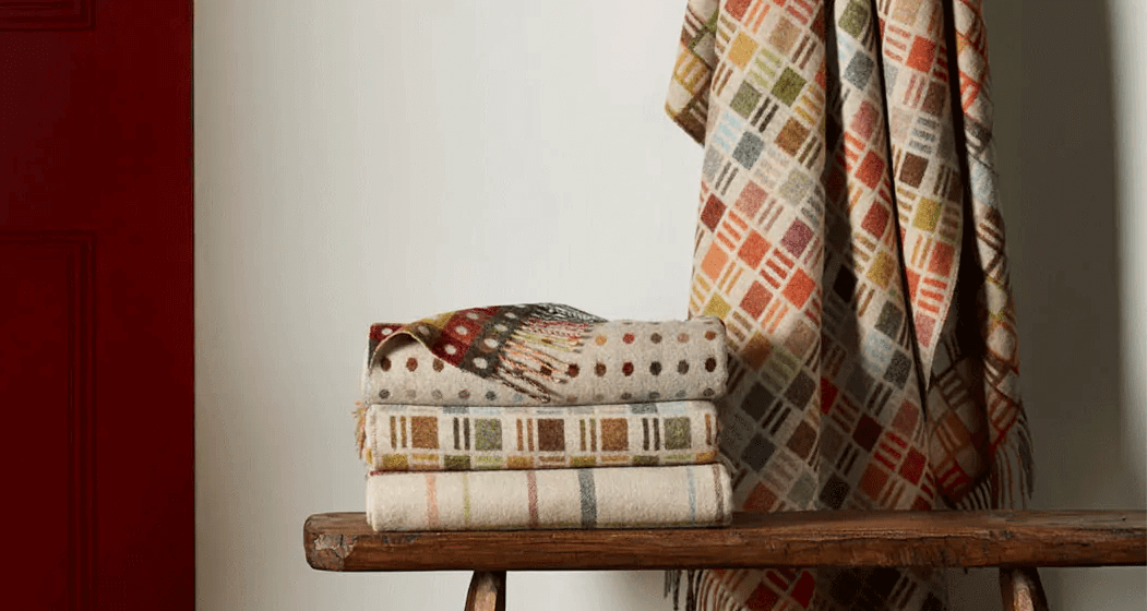 Bronte Moon Contemporary Windowpane, Multi-Spot and Multi-Ribbon Range: Multispot Beige