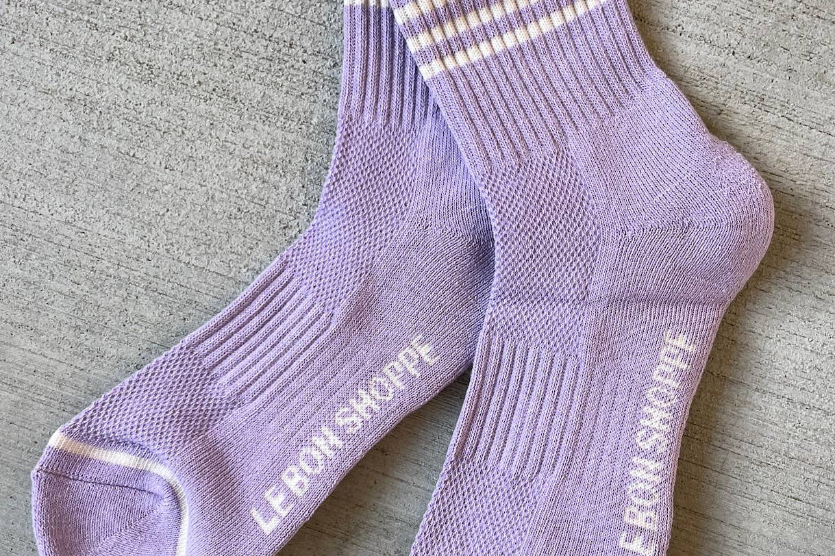 Classically ribbed, perfect height, breathable cotton blend yarn in soft iris purple