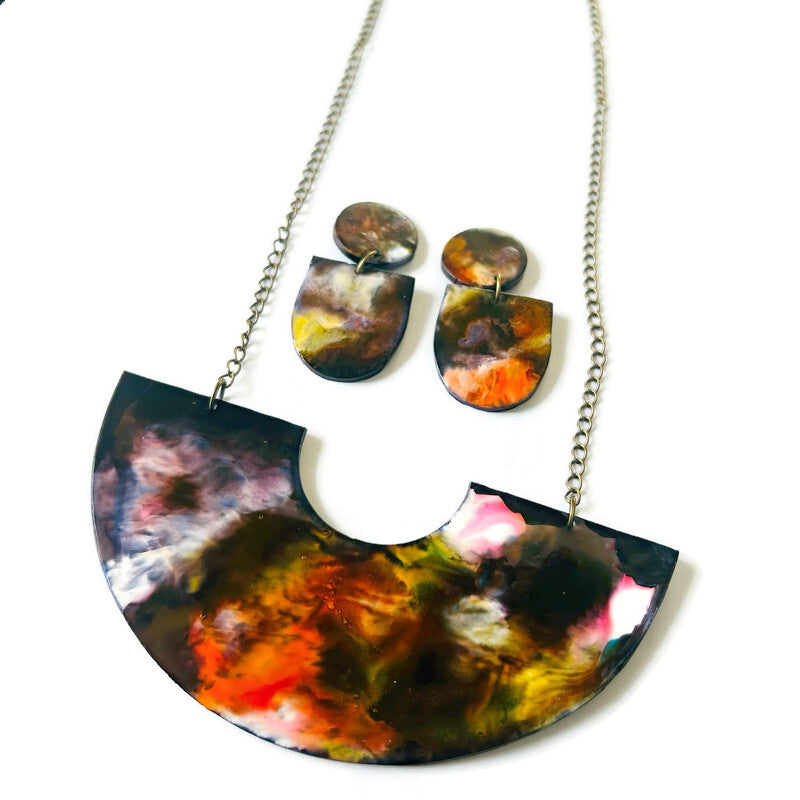 Abstract Alcohol Ink Jewelry Set in Black, White Yellow Orange, Fluid Art Jewelry Sayy Sacha designs necklace and earring set
