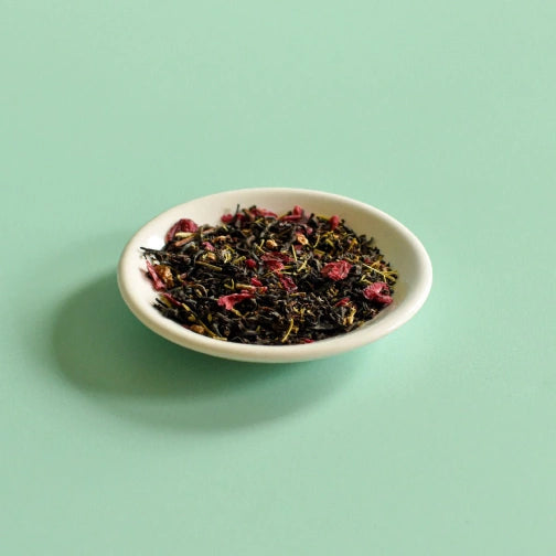 Floèm Boreal English Breakfast loose leaf tea in a small dish