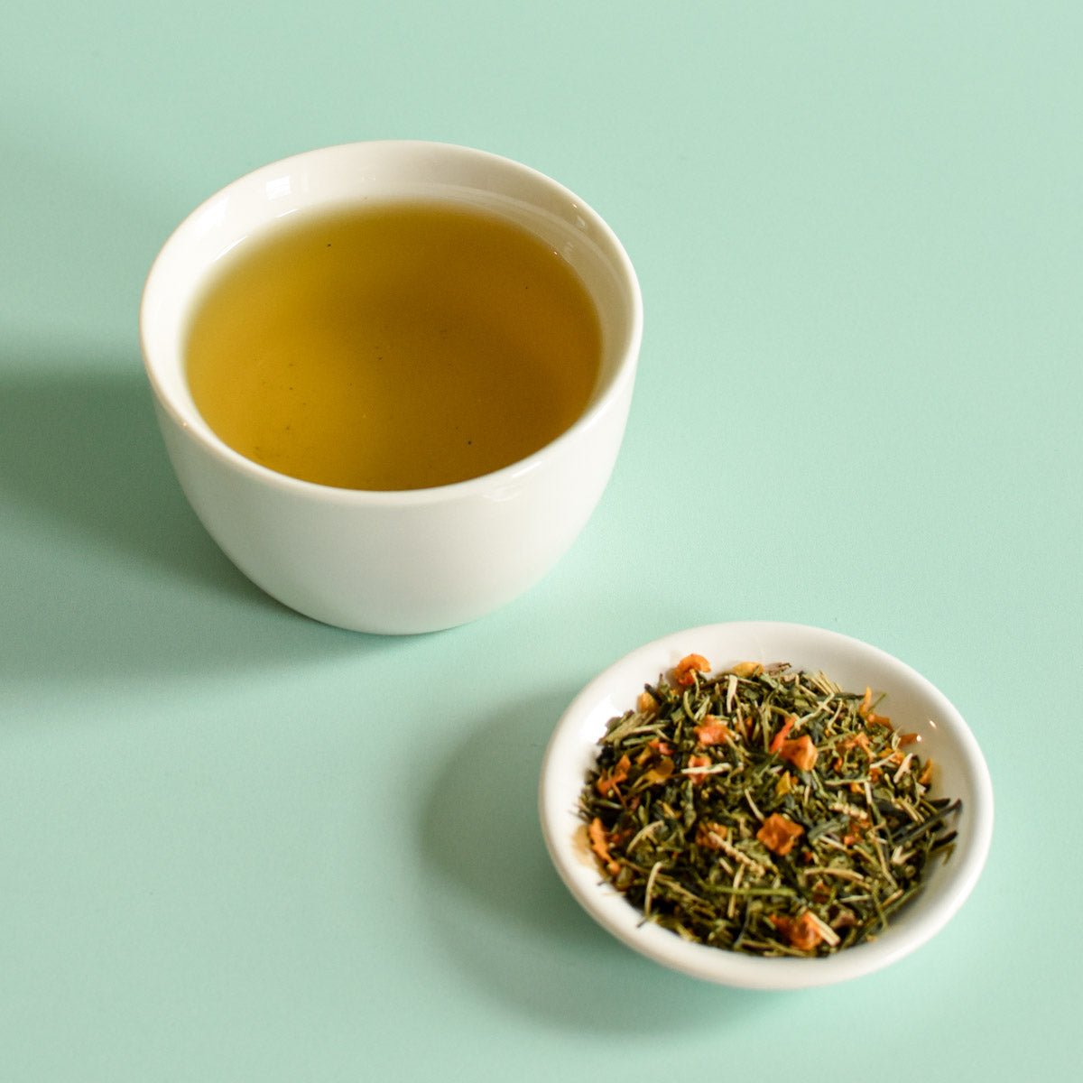 White cup of Sencha Green Tea – Wild Nettle & Black Spruce | Floèm